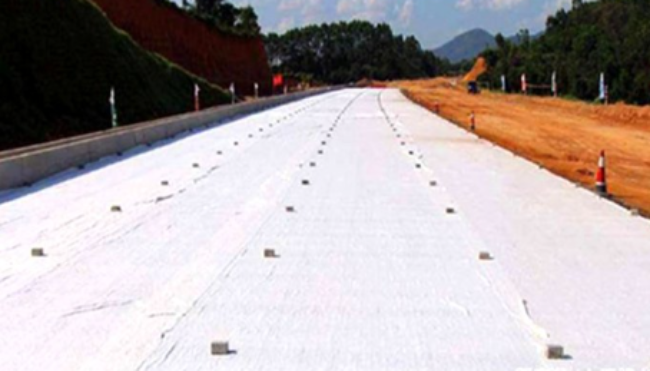 公路/铁路用土工布 | 增强路况，防止塌方！